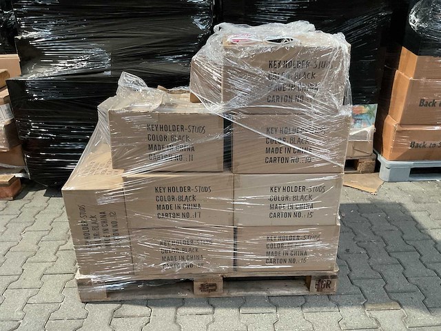 Partij roze + zwart handboeien sleutelhanger (1105) - afbeelding 4 van  4