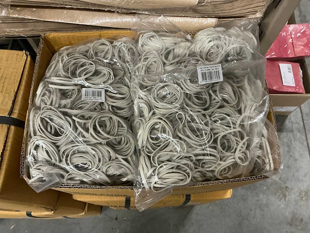 Partij rubber bands white 40x3mm no.16/3 1kg per zak (60x) - afbeelding 1 van  4