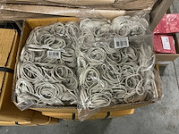 Partij rubber bands white 40x3mm no.16/3 1kg per zak (60x) - afbeelding 1 van  4