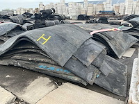 Partij rubber diverse afmetingen circa 210m2