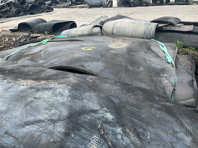 Partij rubber diverse afmetingen circa 255m2 - afbeelding 6 van  9
