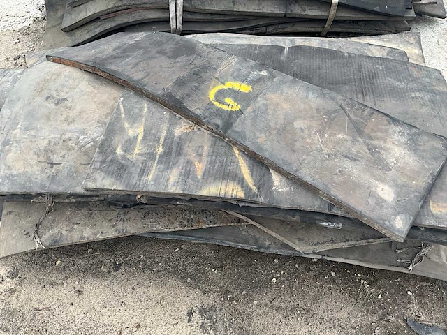 Partij rubber diverse afmetingen circa 255m2 - afbeelding 8 van  9