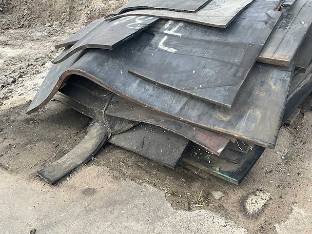 Partij rubber diverse afmetingen circa 500m2 - afbeelding 9 van  9