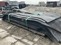 Partij rubber diverse afmetingen circa 500m2