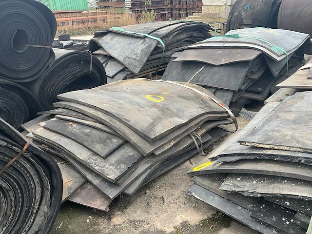 Partij rubber diverse afmetingen circa 540m2 - afbeelding 6 van  11