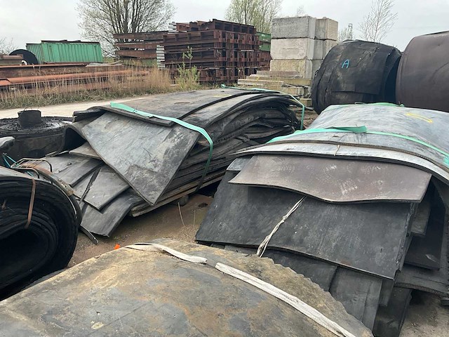Partij rubber diverse afmetingen circa 540m2 - afbeelding 7 van  11