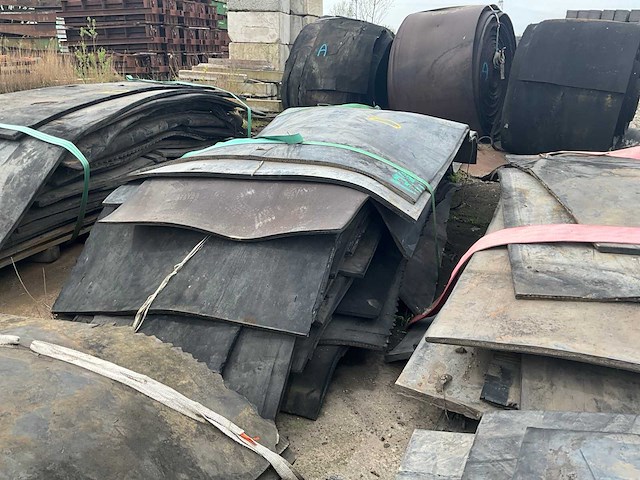 Partij rubber diverse afmetingen circa 540m2 - afbeelding 8 van  11