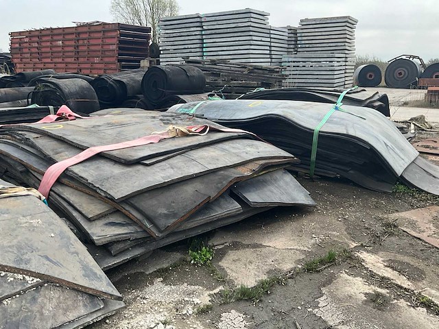 Partij rubber diverse afmetingen circa 540m2 - afbeelding 11 van  11