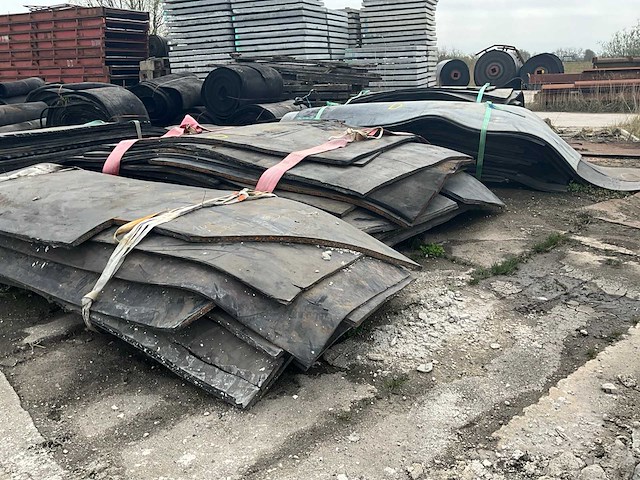 Partij rubber diverse afmetingen circa 540m2 - afbeelding 10 van  11