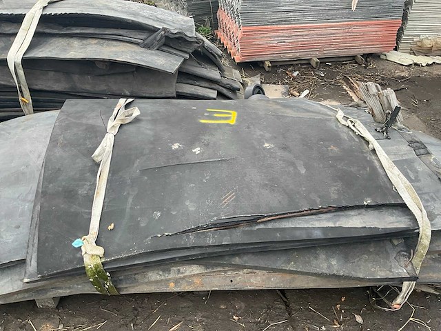 Partij rubber diverse afmetingen circa 540m2 - afbeelding 7 van  9