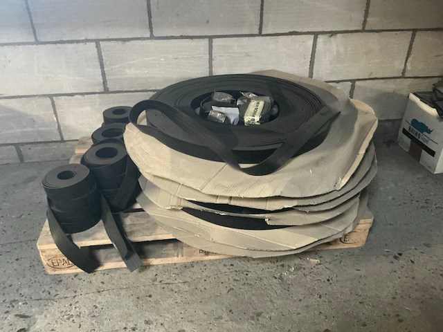 Partij rubber - afbeelding 9 van  16