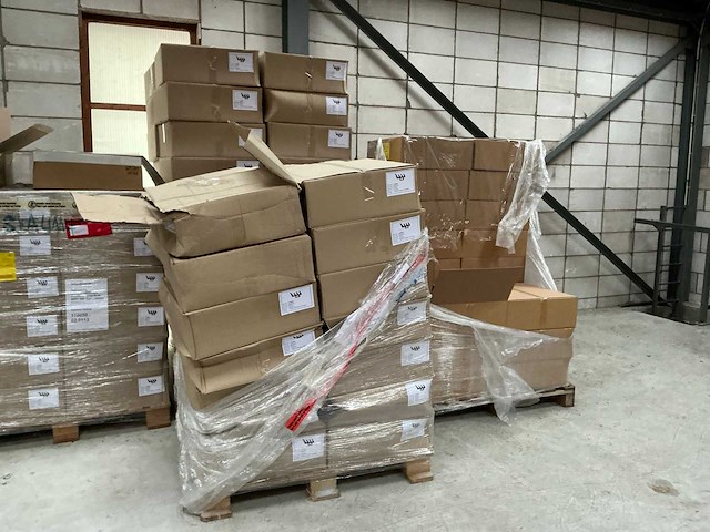 Partij rubber - afbeelding 8 van  9