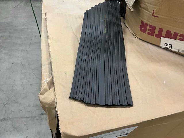 Partij rubberen afdichtingsprofielen - afbeelding 6 van  10