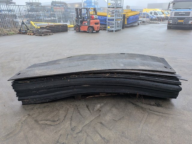 Partij rubberen matten - rijplaten - afbeelding 4 van  6