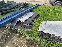 Partij rubberen stalmatten met noppen - rubber - afbeelding 4 van  8