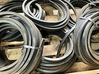 Partij rubberen strippen op rol - afbeelding 7 van  8