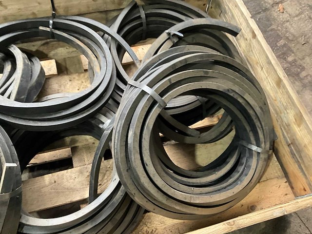 Partij rubberen strippen op rol - afbeelding 8 van  8