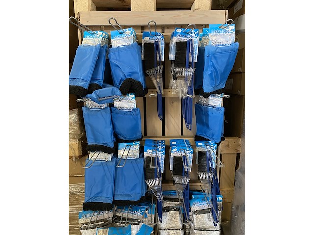 Partij ruitenkrabbers en raamfolie - afbeelding 2 van  6