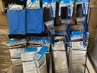 Partij ruitenkrabbers en raamfolie - afbeelding 3 van  6