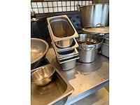 Partij rvs bakken, pannen en schalen - afbeelding 3 van  9