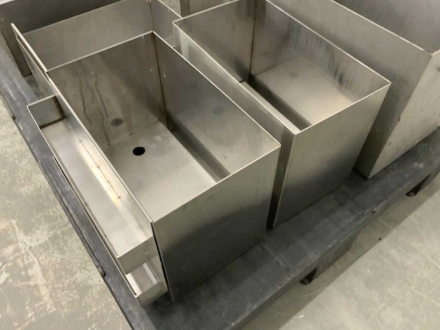 Partij rvs bakken - afbeelding 5 van  7
