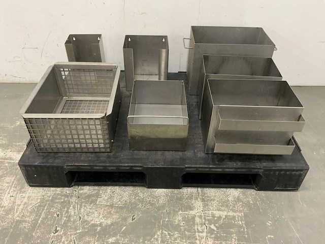 Partij rvs bakken - afbeelding 1 van  7