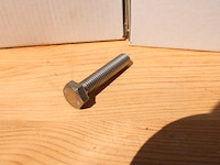 Partij rvs bouten m8x40 ca 5500 gram - afbeelding 3 van  7