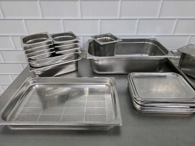 Partij rvs gastronormbakken en schalen - afbeelding 3 van  4