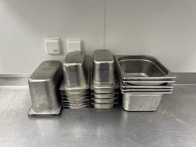 Partij rvs gastronormbakken - afbeelding 1 van  2