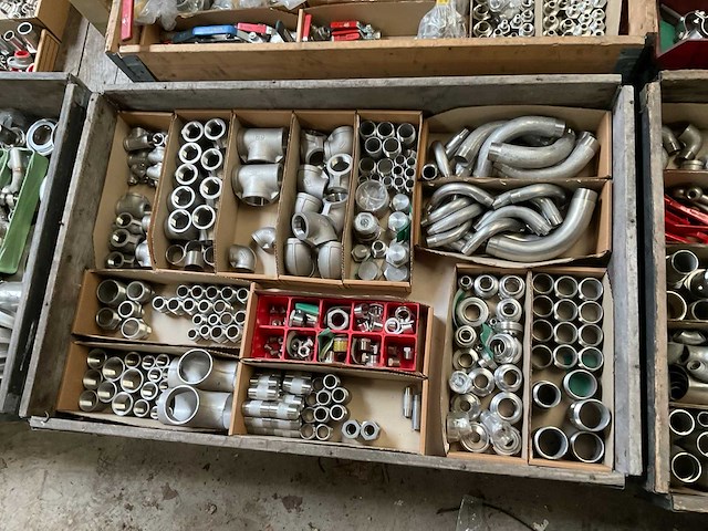 Partij rvs installatiemateriaal - afbeelding 3 van  7
