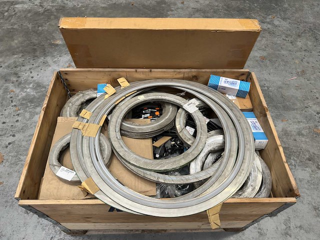 Partij rvs ringen/stripcoils + diverse - afbeelding 6 van  6