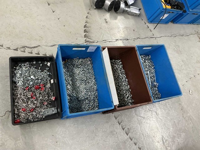 Partij s-haken en oogbouten - afbeelding 1 van  8