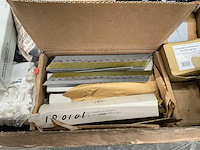 Partij saloondeur scharnieren, bevestigingsmiddelen en divers - afbeelding 2 van  12