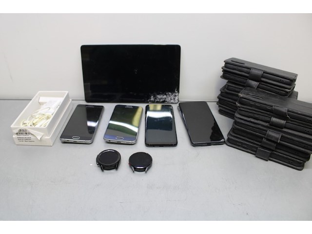 Partij samsung (defect ) en toebehoren - afbeelding 2 van  9