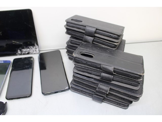 Partij samsung (defect ) en toebehoren - afbeelding 4 van  9