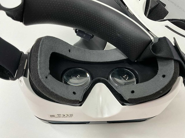 Partij samsung gear vr-set met accessoires - afbeelding 5 van  8