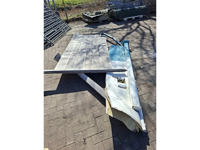 Partij sandwichpanelen - afbeelding 2 van  10