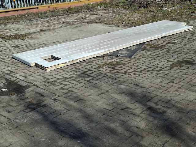 Partij sandwichpanelen - afbeelding 8 van  10