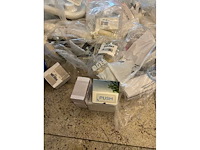 Partij sanitair - grohe- geberit - valliant -villeroy&boch - afbeelding 3 van  6