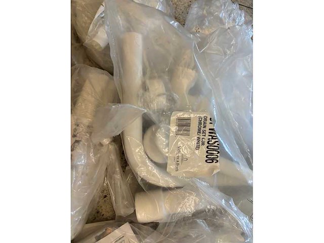 Partij sanitair - grohe- geberit - valliant -villeroy&boch - afbeelding 5 van  6