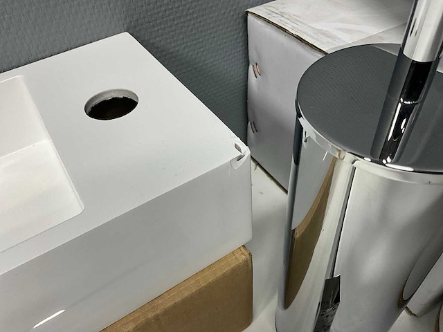 Partij sanitair accessoires - afbeelding 8 van  8