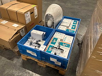 Partij sanitair benodigdheden - afbeelding 1 van  7