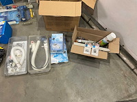 Partij sanitair benodigdheden - afbeelding 12 van  12