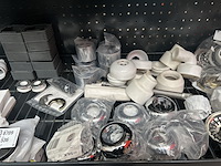 Partij sanitair en badkameraccessoires - afbeelding 3 van  7
