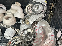 Partij sanitair en badkameraccessoires - afbeelding 4 van  7