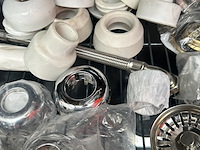 Partij sanitair en badkameraccessoires - afbeelding 5 van  7