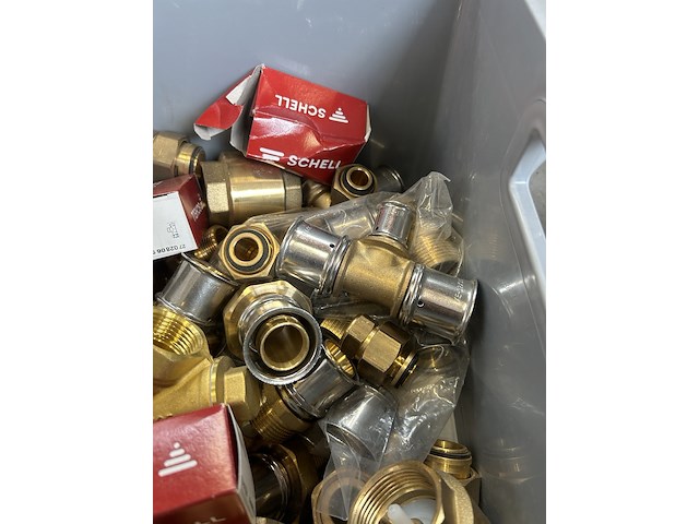 Partij sanitair en installatiemateriaal schell - afbeelding 2 van  5
