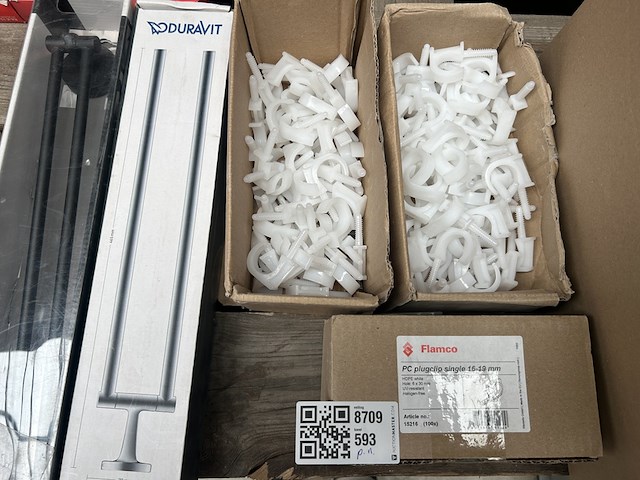 Partij sanitair en installatiemateriaal, w.o. duravit, flamco - afbeelding 4 van  10