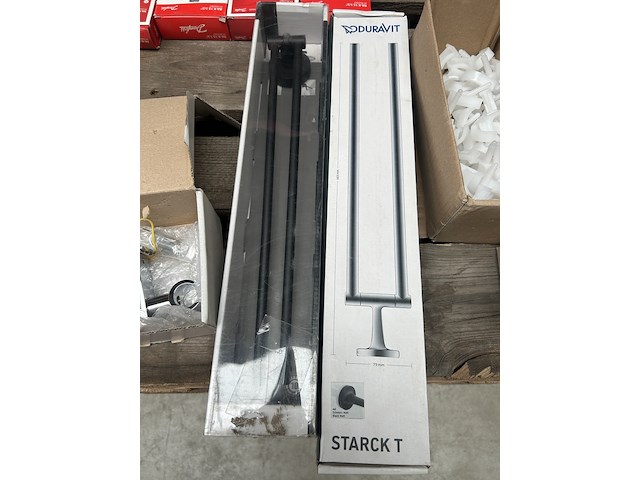 Partij sanitair en installatiemateriaal, w.o. duravit, flamco - afbeelding 6 van  10