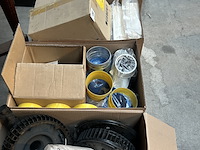 Partij sanitair en installatiemateriaal w.o. geberit - afbeelding 1 van  9